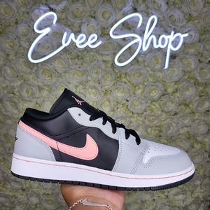 Jordan 1 Retro 💟🌫🖤